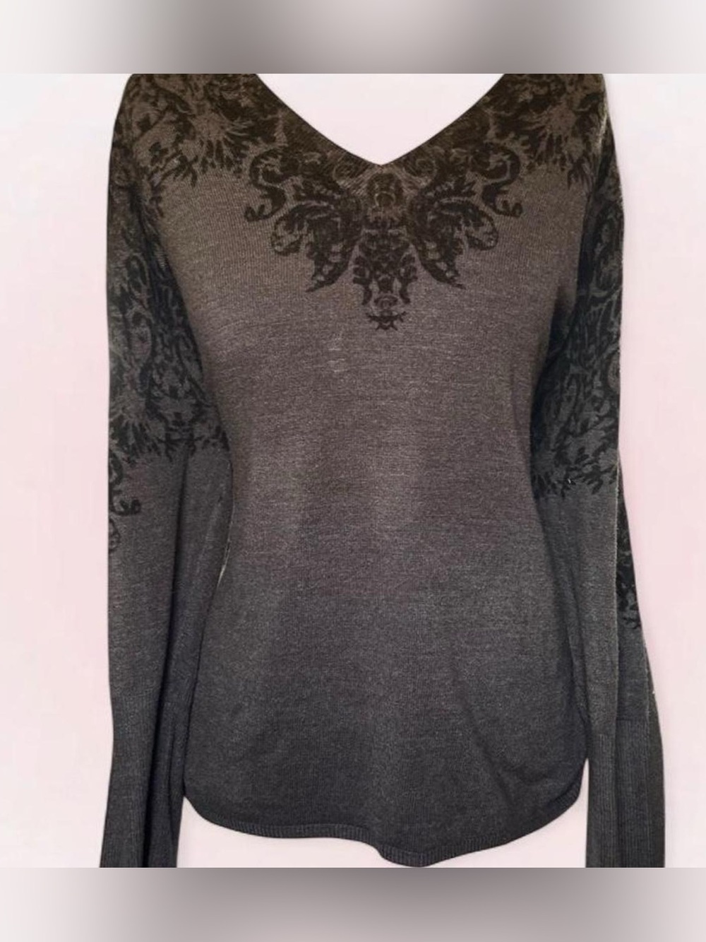 Avenue Gray knit V-Neck Sweater with Damask Motif
